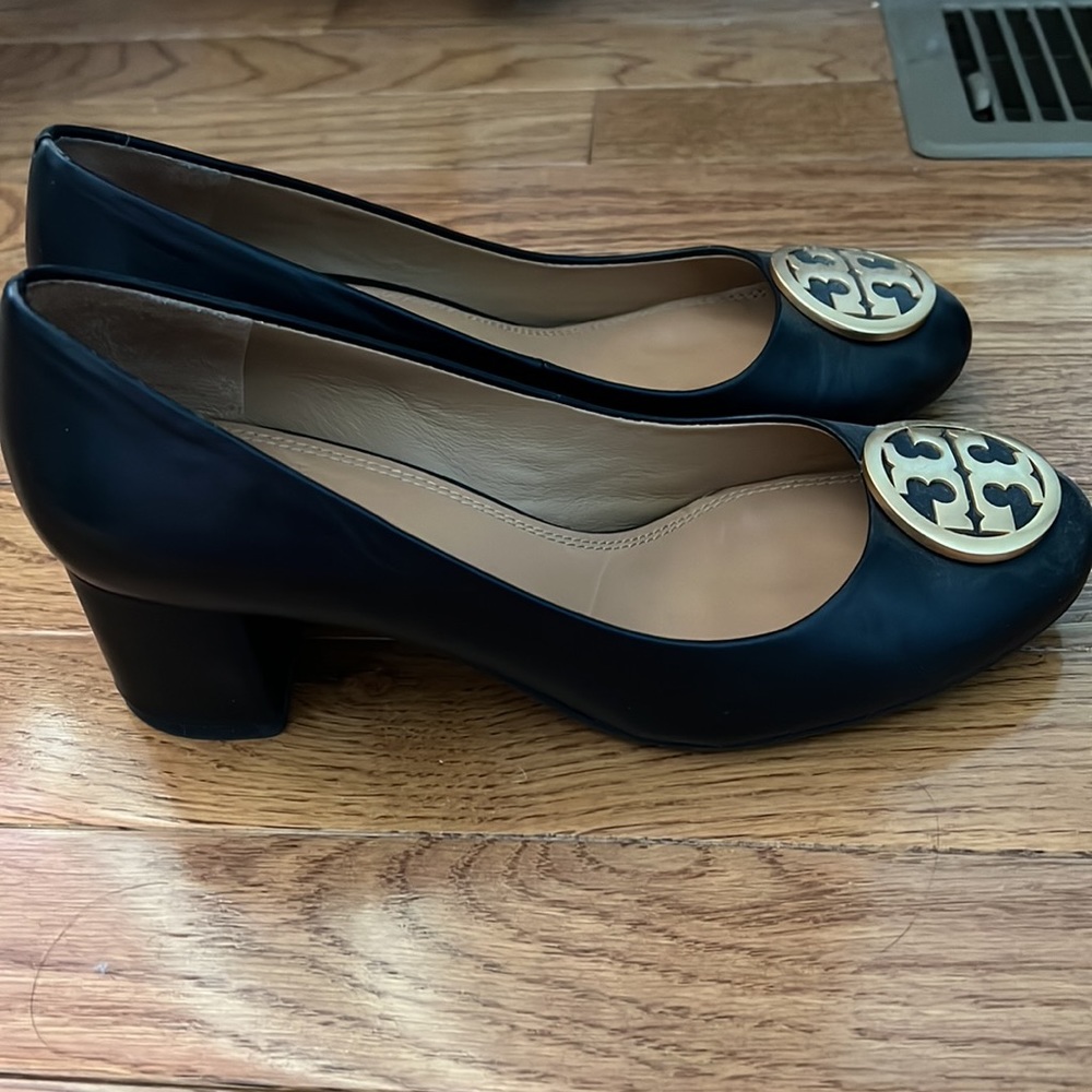 Tory Burch black shoe size 6.5
